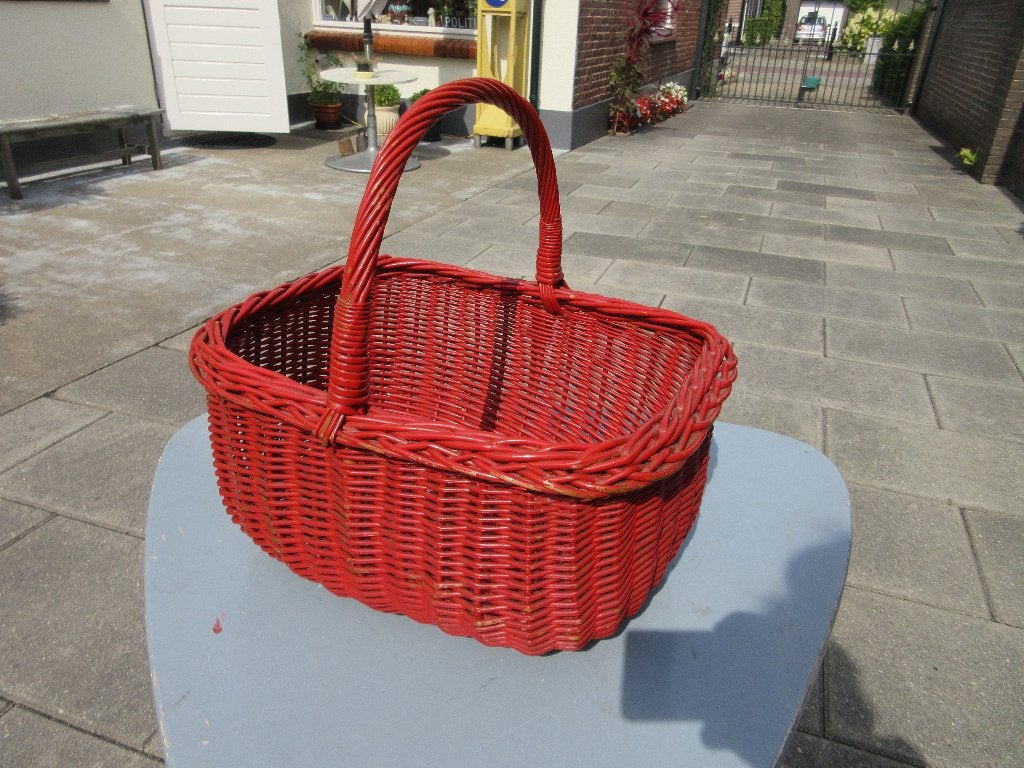 Vintage jaren 60 - 70 rieten boodschappen mand, Gebruikt, Mand, Ophalen of Verzenden, Met hengsel