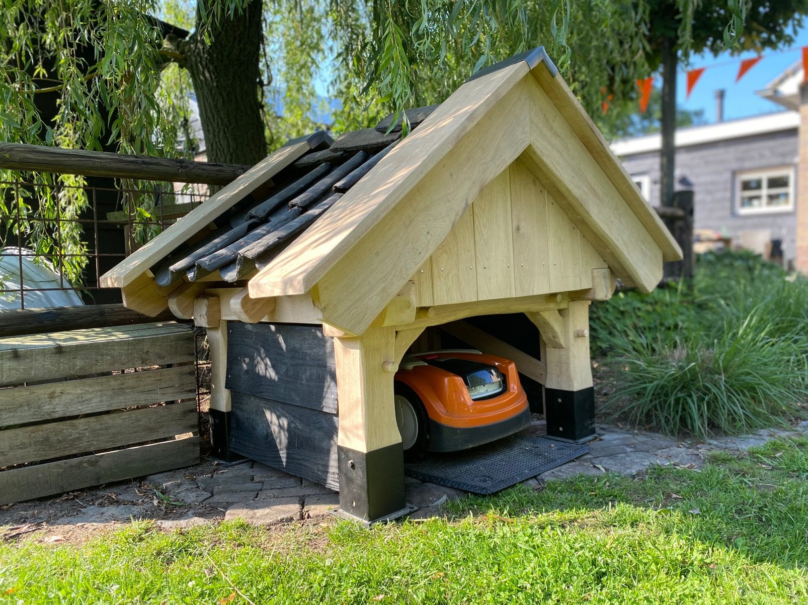 Eikenhouten Robotmaaier garage ,robotmaaierhuisje, hondenhok, Ophalen of Verzenden, Nieuw, 110 cm of meer, 100 cm of meer