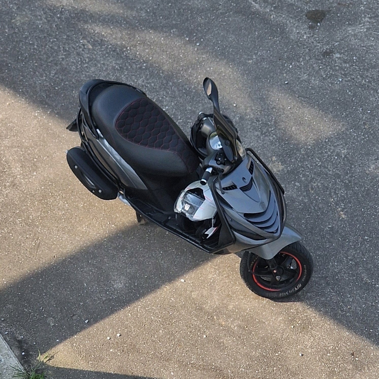 piaggio zip iget 3v e5 2022 (custom), Ophalen, Maximaal 45 km/u, Zip, Zo goed als nieuw