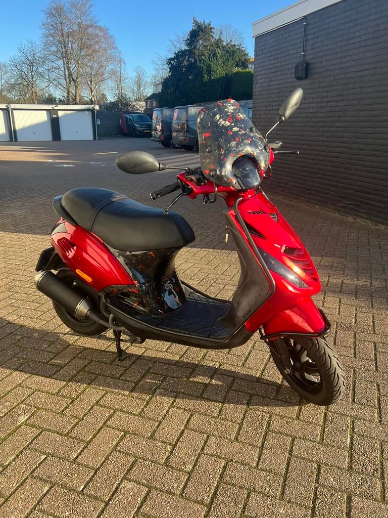 Zip Iget 2022, Ophalen, Zo goed als nieuw, Benzine, Zip