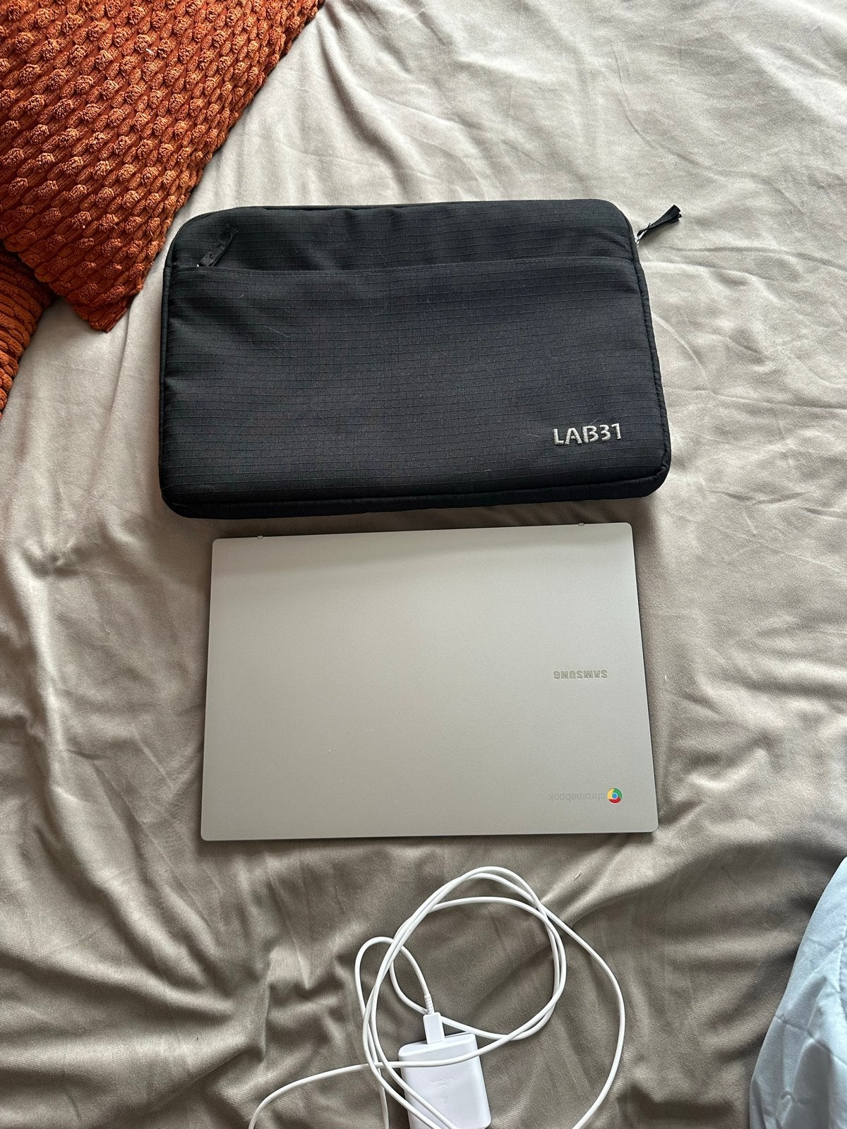 Samsung Chromebook - nieuw met hoes, Computers en Software, Windows Laptops, Nieuw, 13 inch, SSD, Minder dan 2 Ghz, 4 GB, Qwerty