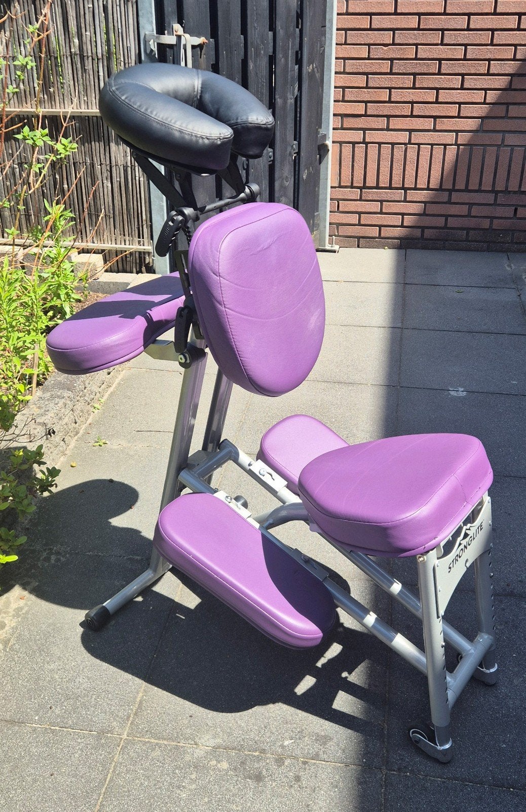 Stronglite Ergo Pro 2 massagestoel paars incl. tas + hoezen, Ophalen, Gebruikt, Massagestoel of Kussen