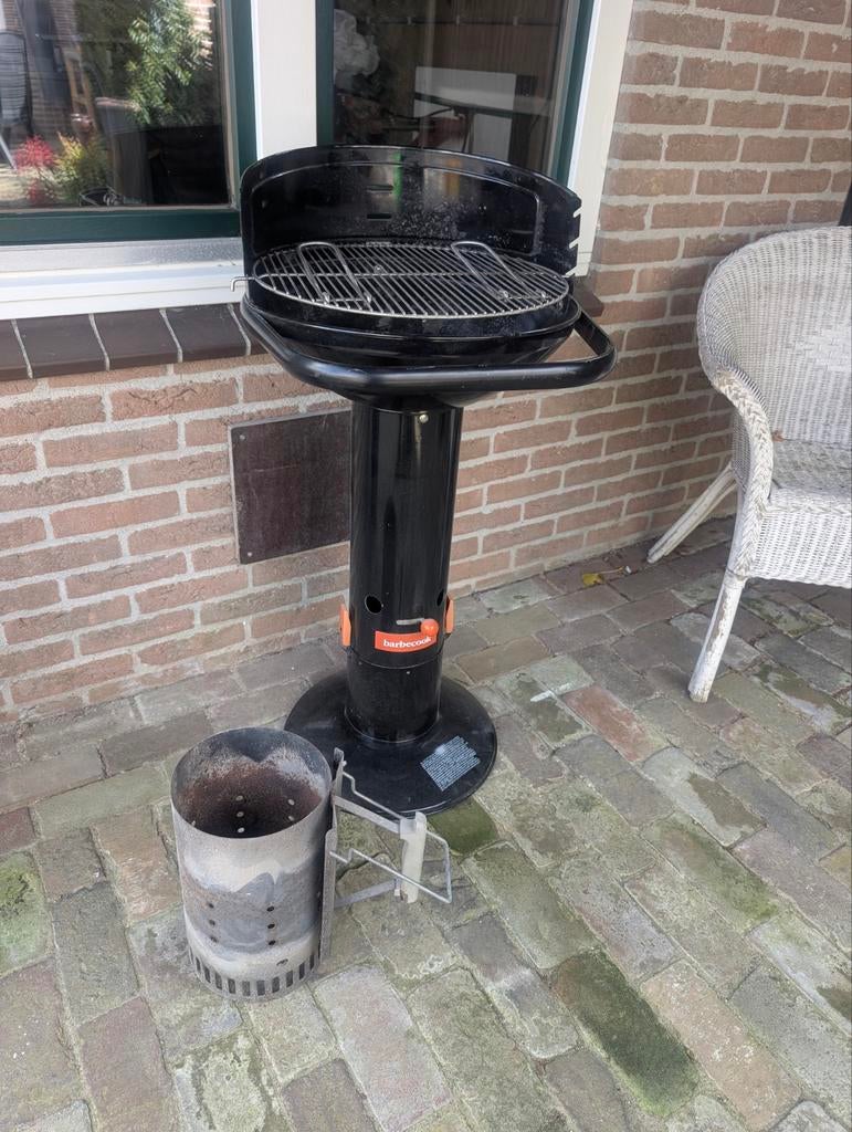 Barbecook houtskoolbarbecue met starter, Ophalen, Gebruikt, Barbecook, Met accessoires