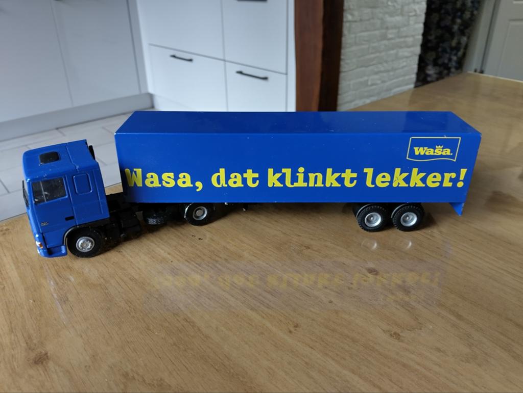 Trekker met oplegger, Hobby en Vrije tijd, Modelauto's | 1:50, Ophalen of Verzenden, Bus of Vrachtwagen, Lion Toys