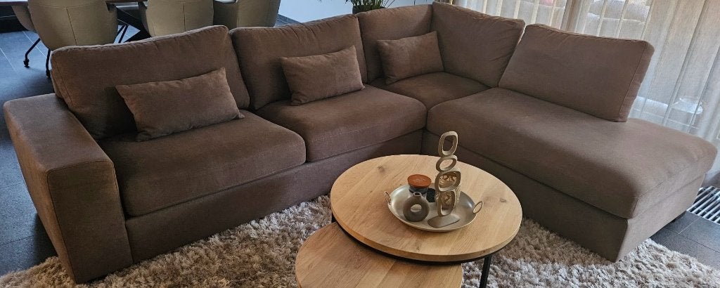 Royale Taupe Hoekbank / Loungebank (298 x 224 cm) - t.e.a.b., Huis en Inrichting, Ophalen, 250 tot 300 cm, Gebruikt, Hoekbank