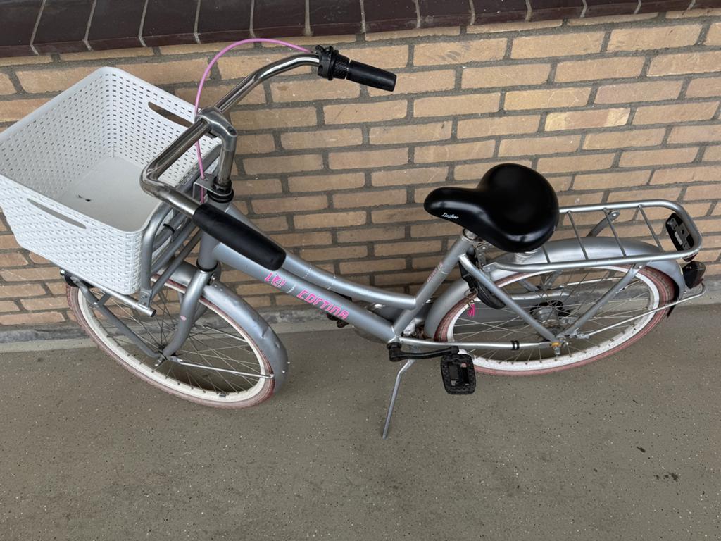 Cortina U4 meisjes fiets 24inch, Fietsen en Brommers, Fietsen | Meisjes, Ophalen, Terugtraprem, Versnellingen, Gebruikt