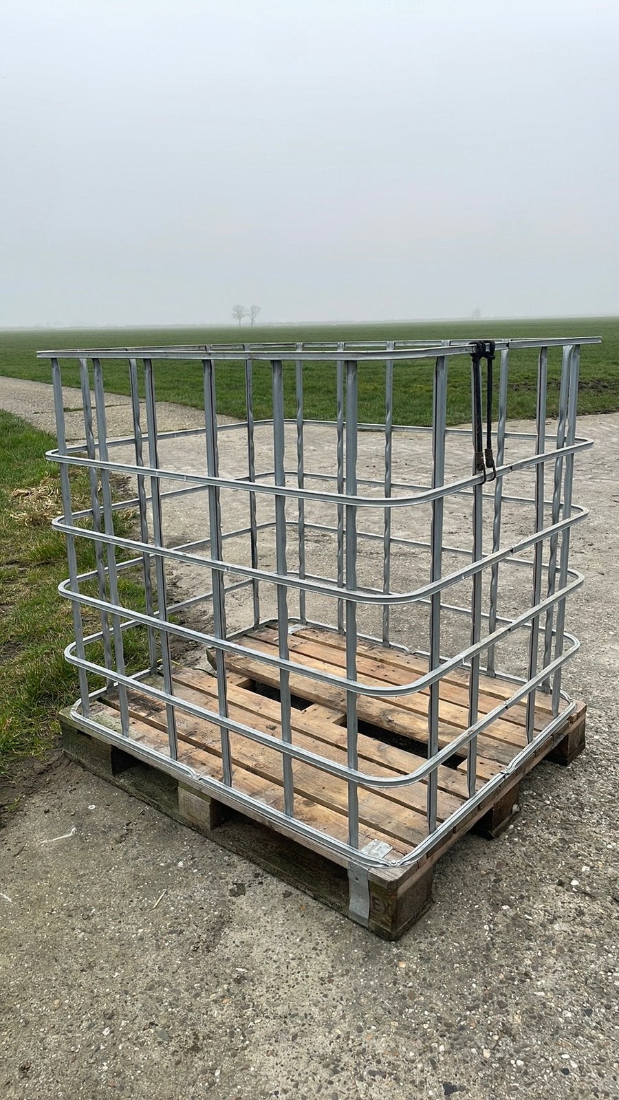 Te koop stalen Ibc kratten., Minder dan 3 m³, Ophalen
