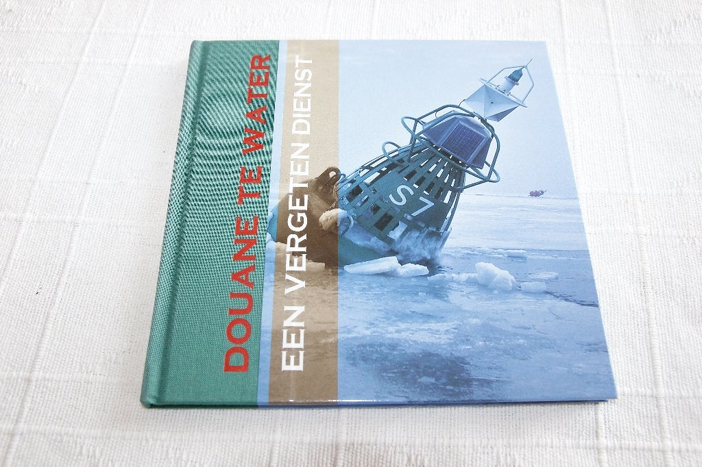 Douane te water, Ophalen of Verzenden, Gelezen, Boot
