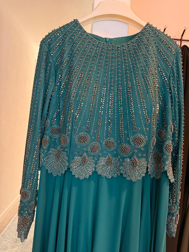 Elegante Galajurk met Kralen - Maat M, Kleding | Dames, Ophalen, Galajurk, Maat 46/48 (XL) of groter, Zo goed als nieuw