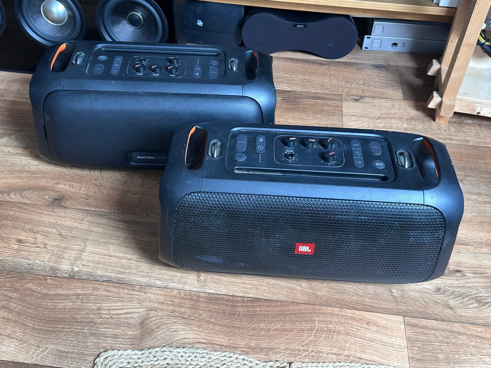 2x JBL Partybox speaker, defect, Audio, Tv en Foto, Luidsprekers, Ophalen, JBL, Niet werkend, Stofbestendig