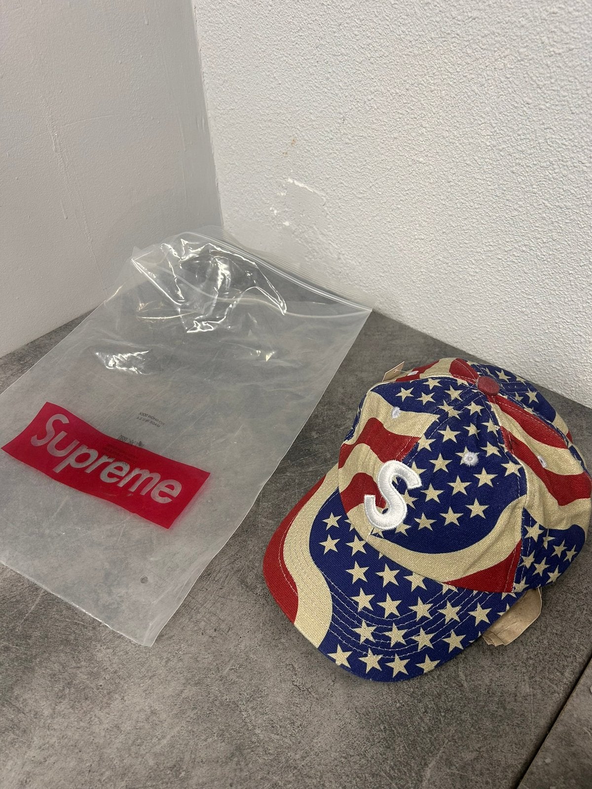 Supreme usa flag cap, Ophalen of Verzenden, Zo goed als nieuw, One size fits all, Pet