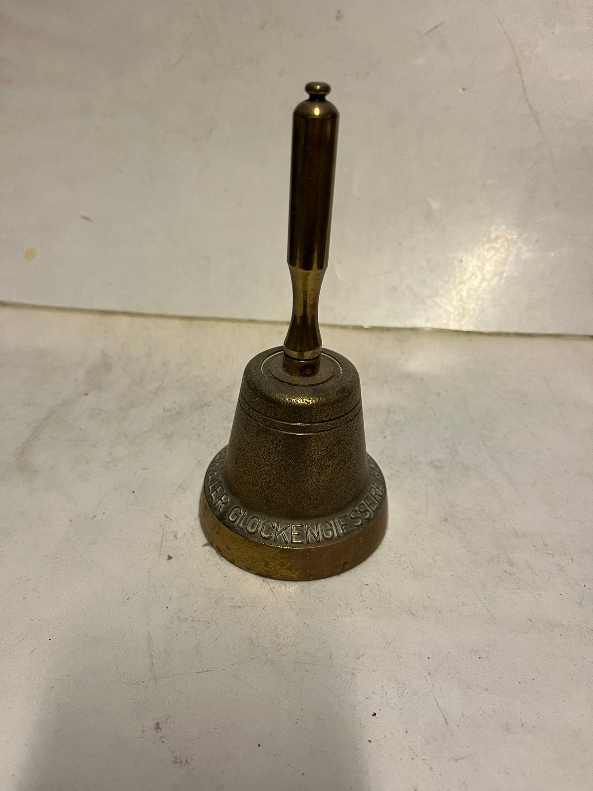 Antieke Butler Bel - Messing Tafelbel, Ophalen