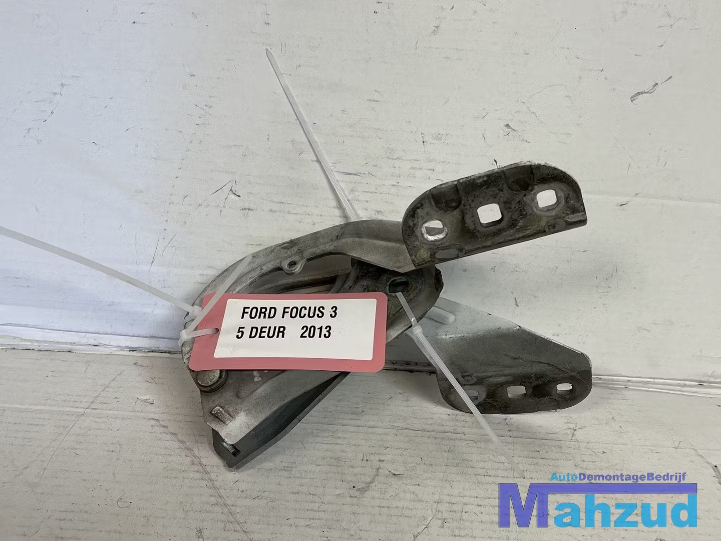 FORD FOCUS 3 motorkap sharnier 2010-2018, Gebruikt, Info@ford.com, Ophalen of Verzenden, Ford