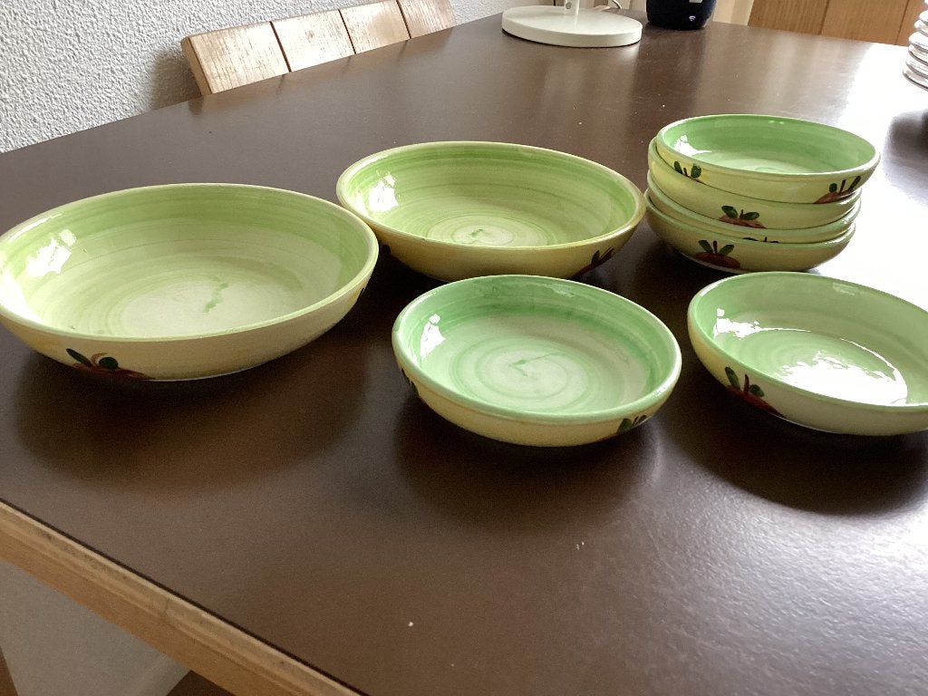 Twee grote en zes kleine tapa/borrelhapje schaaltjes, Ophalen of Verzenden, Overige stijlen, Aardewerk, Schaal of Schalen