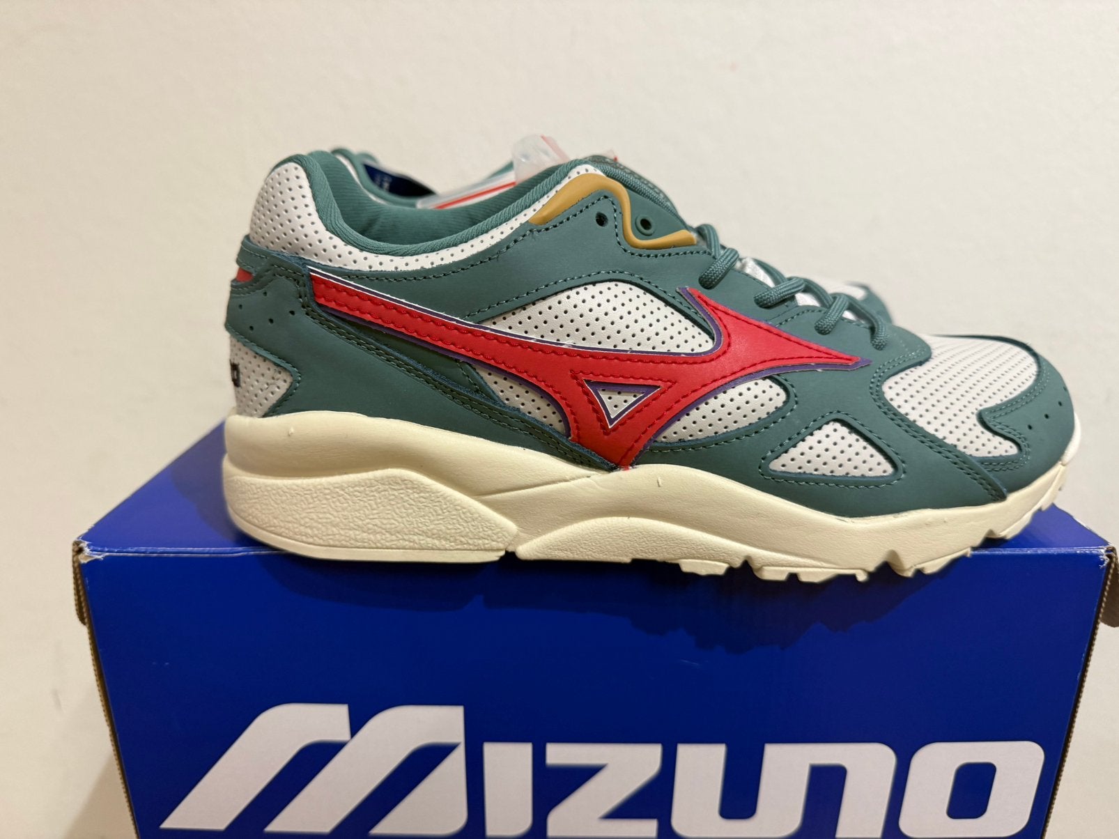 Te koop nieuwe Mizuno Sky Medal Patta maat 42, Postlaan 3, Nieuw, Ophalen of Verzenden, 123@home.nl