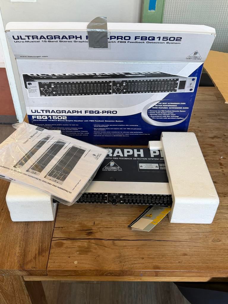 Behringer Ultragraph Pro FBQ1502 Equalizer, Muziek en Instrumenten, Effecten, Zo goed als nieuw, Equalizer, Ophalen