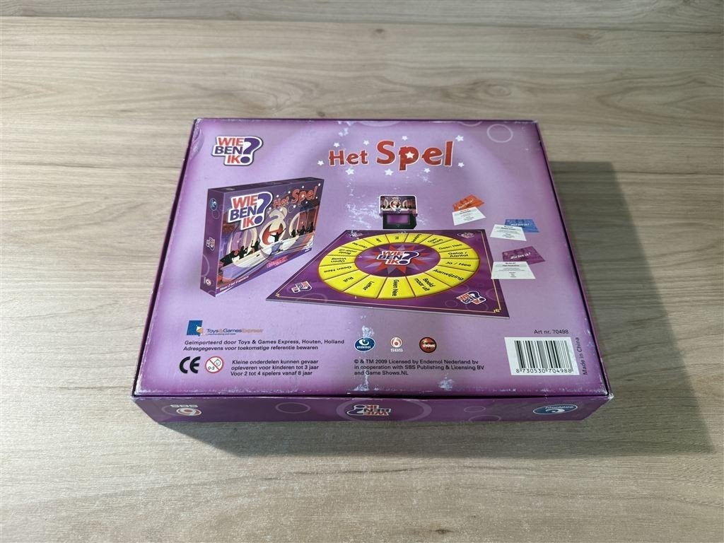 Wie ben ik het spel - sbs - s6055, Hobby en Vrije tijd, Gezelschapsspellen | Bordspellen, Verzenden, Zo goed als nieuw