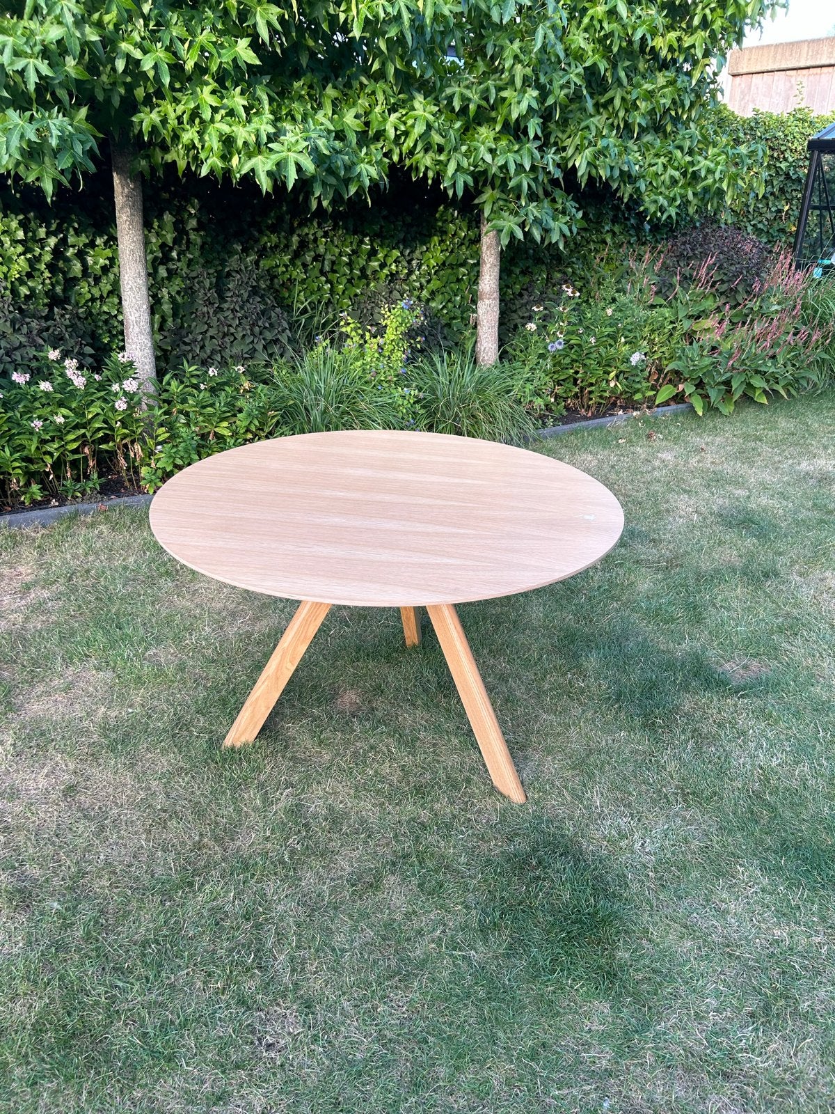 HAY CPH20 ronde eettafel - Ø120 cm, gelakt eiken, Ophalen, Gebruikt, 100 tot 150 cm, Vier personen
