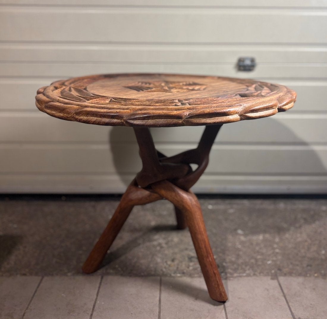 Vintage Afrikaanse bijzettafel handgesneden hardhout  LANDO, Ophalen