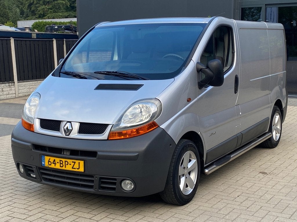 Renault Trafic 2.5 dCi MARGE NIEUWSTAAT AIRCO CAMERA TREKHAA, Voorwielaandrijving, Gebruikt, 4 cilinders, Renault