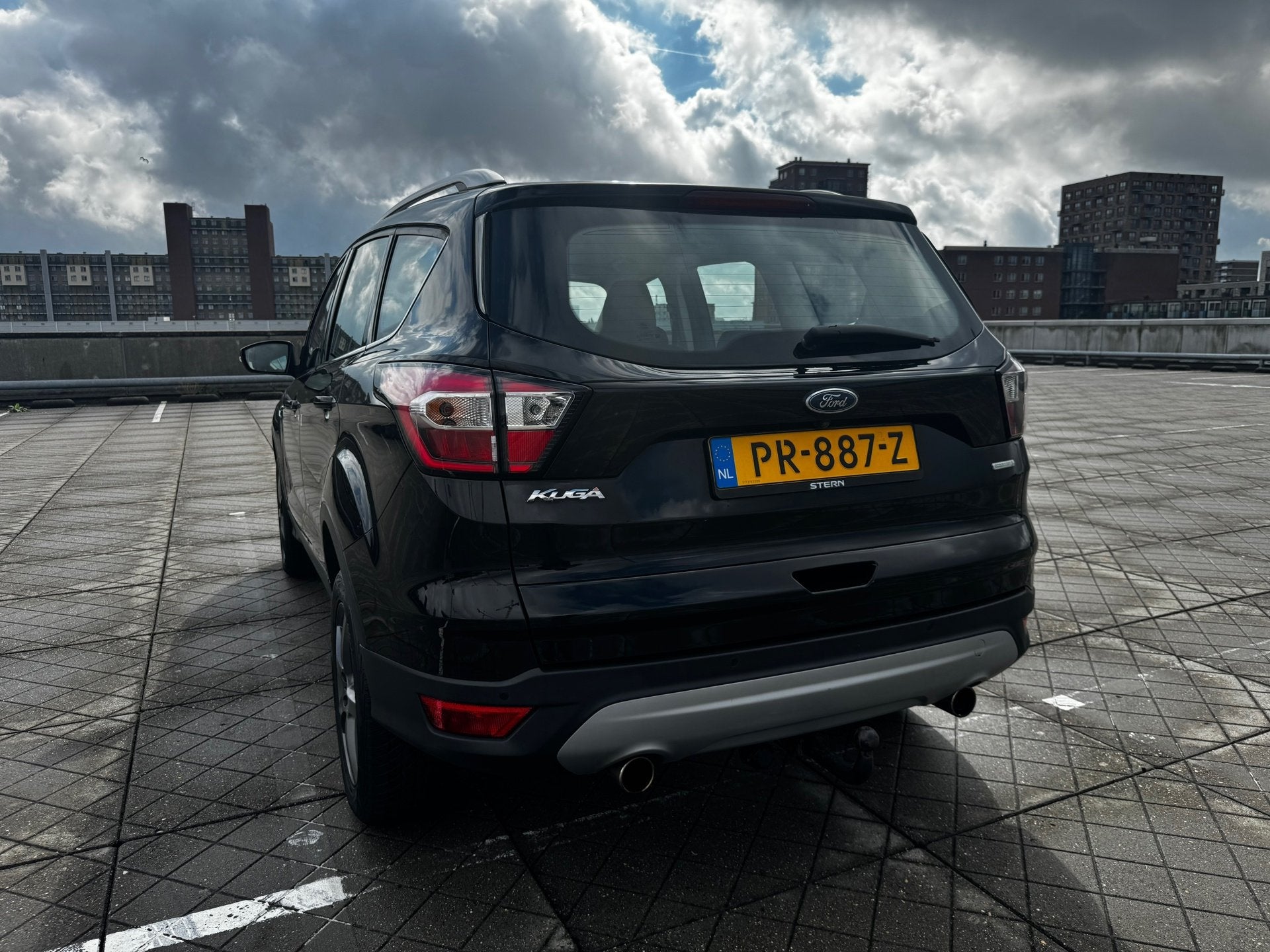 Foto 3 van Ford Kuga 1.5 EcoBoost Trend Ultimate CLIMA CRUISE CAMERA
