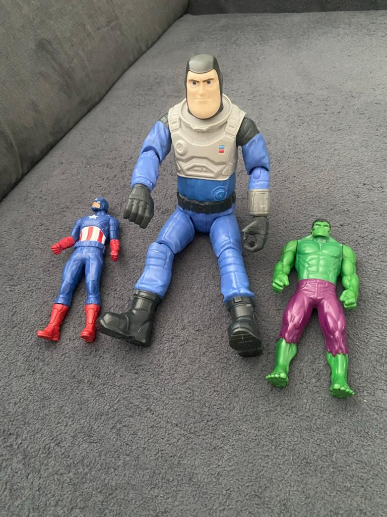Actiefiguren set: Buzz Lightyear, Captain America, Hulk, Kinderen en Baby's, Speelgoed | Actiefiguren, Ophalen of Verzenden, Gebruikt