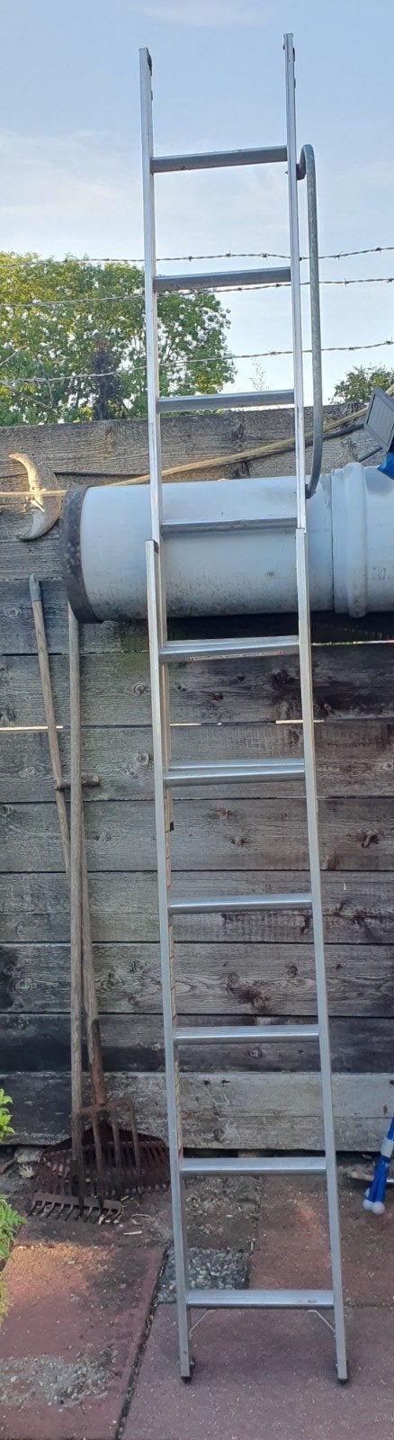 Gebruikte aluminium ladder, uitschuifbaar, Doe-het-zelf en Verbouw, Ladders en Trappen, Ophalen, Gebruikt, 4 meter of meer
