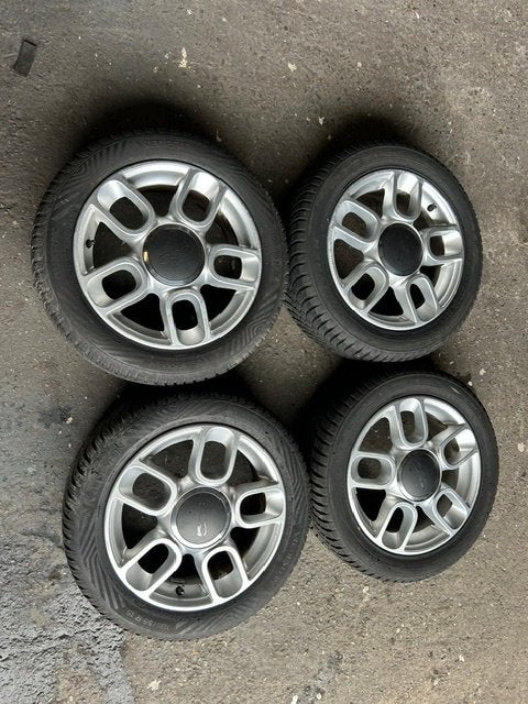 Lm velgen Fiat 500 met bijna nieuwe All Season banden, Ophalen, Info@apollotyres.nl, 15 inch, Nieuw