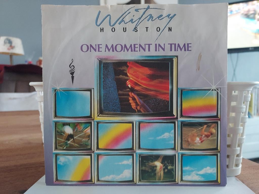 7" Single Whitney Houston - One Moment In Time / Kashif - Ol, Gebruikt, 7 inch, Ophalen of Verzenden, Pop