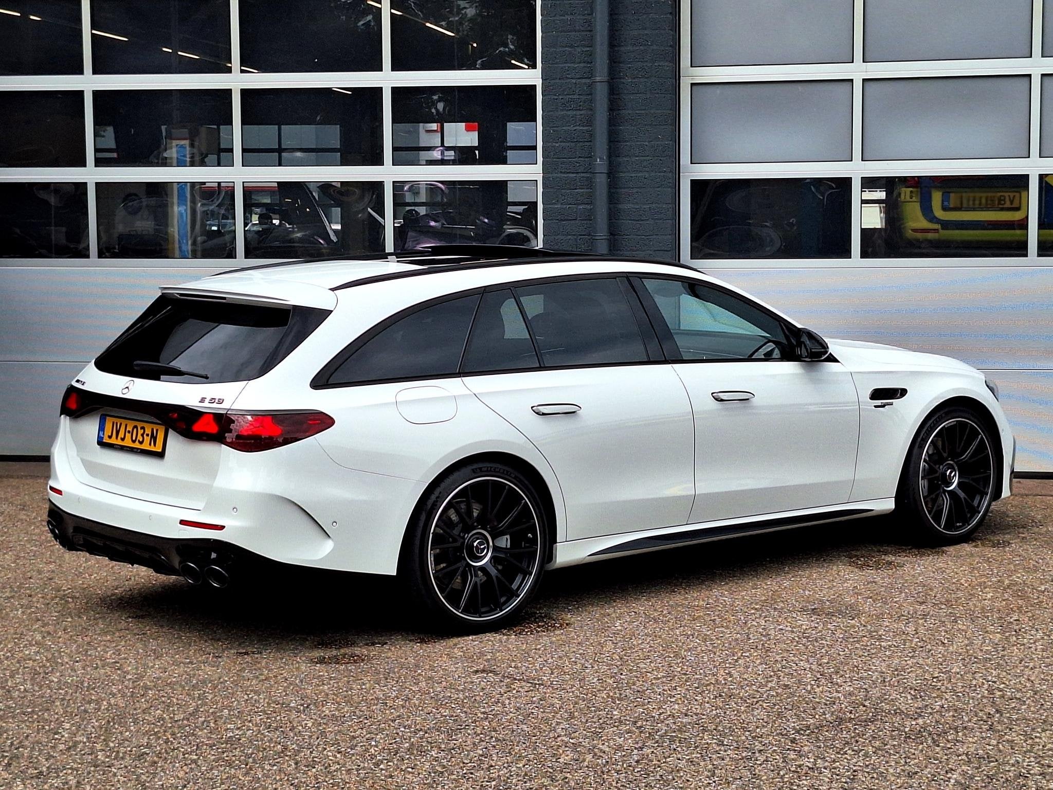 Mercedes-AMG E-Klasse Estate AMG 53 HYBRID 4MATIC+ | Panoram, Auto's, Automaat, Stof, Gebruikt, Plug-in hybride