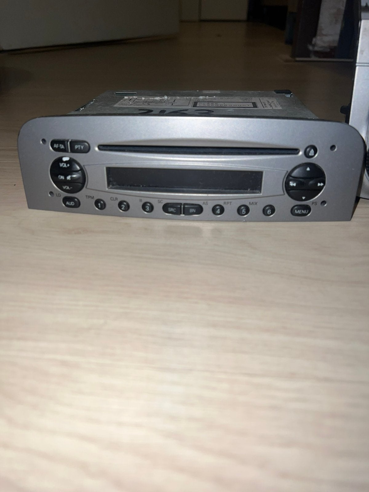 Autoradio en bedieningspaneel alfa 147, Auto diversen, Autoradio's, Ophalen of Verzenden, Zo goed als nieuw