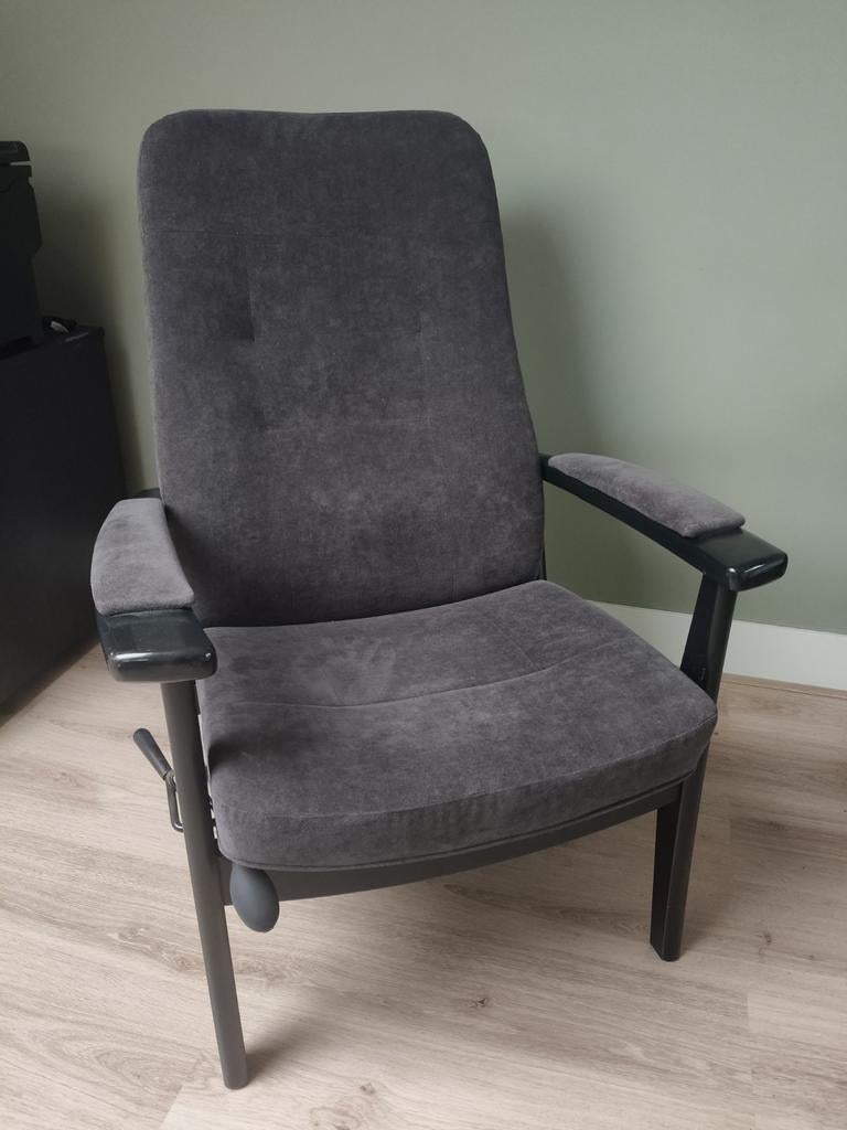Farstrup Stoel 59200132-01 - Zwart hout, Antraciet bekleding, Huis en Inrichting, Stoelen, Eén, Hout, Zwart, Ophalen