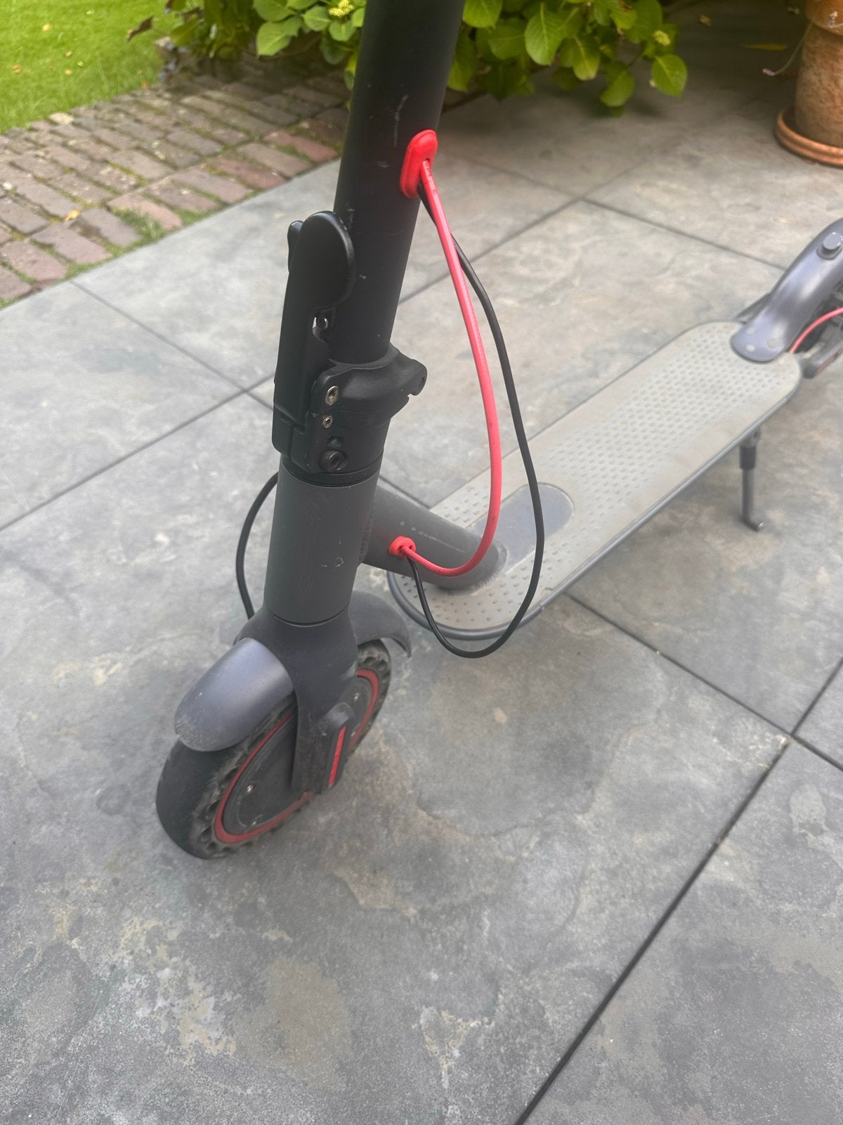 AOVO Pro M365 Pro Elektrische step  met klein defect, Ophalen of Verzenden, Gebruikt, Elektrische step (E-scooter)