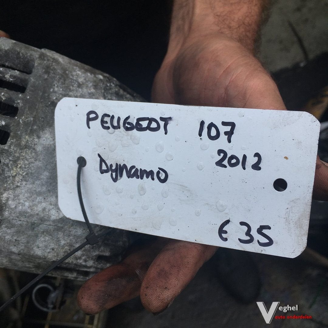 Peugeot 107 1.0 B 5drs 2012 2500073  Dynamo