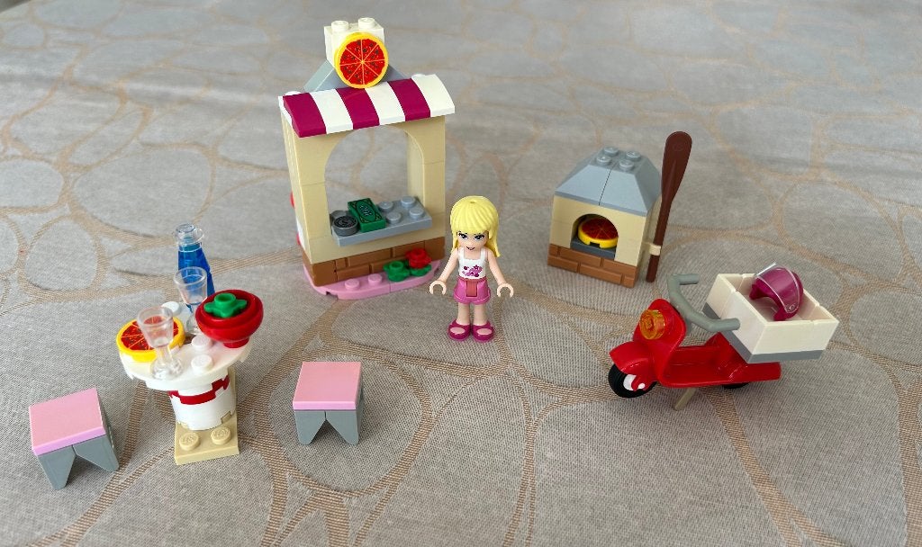 Lego Friends - 41092 - Stephanie’s Pizzeria - met boekje, Lego, Ophalen of Verzenden, Zo goed als nieuw, Complete set