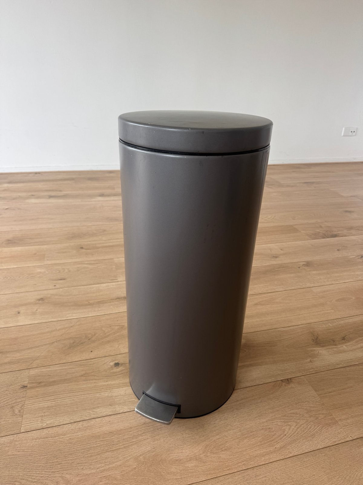 Brabantia pedaalemmer grijs 23-30 liter, Ophalen, 50 – 75, Gebruikt, Met pedaal