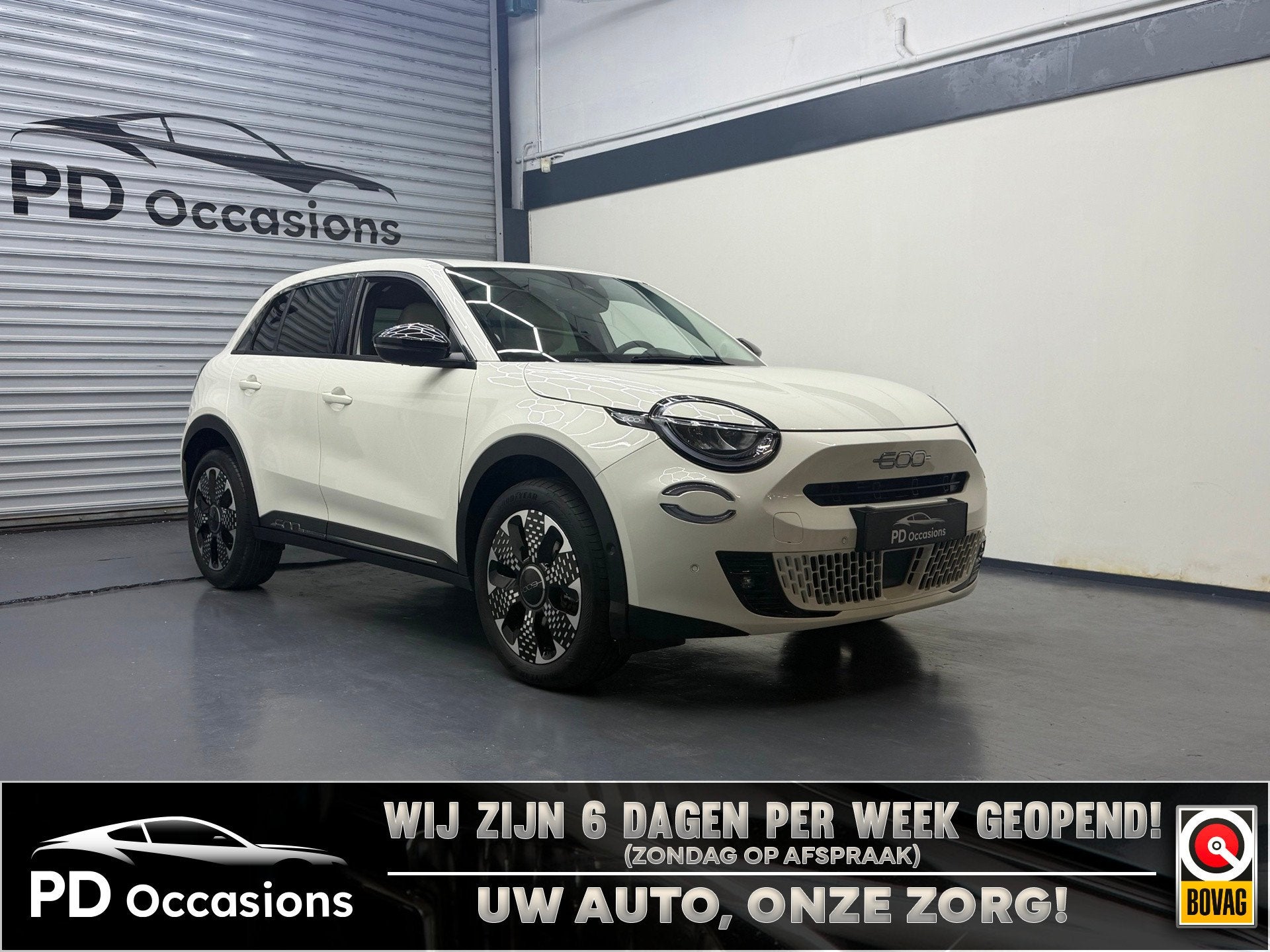 Fiat 600 1.2 Hybrid 145PK la Prima - Wit leer - Elek. Achter, Auto's, 145 pk, Gebruikt, 1199 cc, Wit