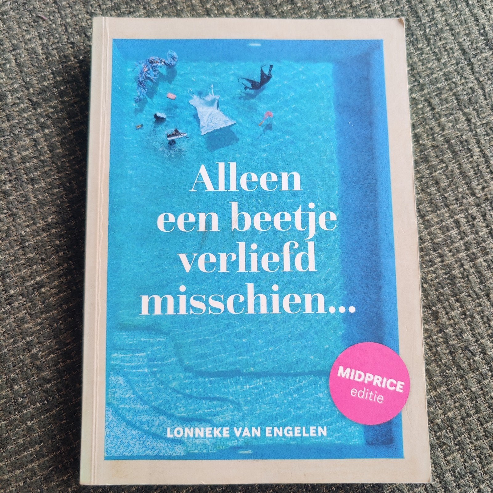Alleen een beetje verliefd misschien - Lonneke van Engelen, Boeken, Ophalen of Verzenden, Zo goed als nieuw, Lonneke van Engelen