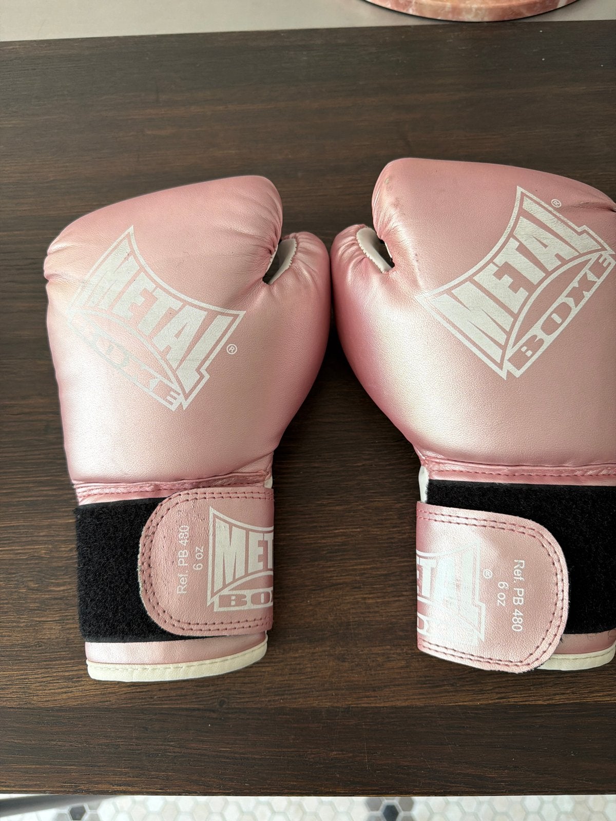 Roze Metal Boxe Kinder Bokshandschoenen 6 oz, Ophalen of Verzenden, Gebruikt, Bokshandschoenen
