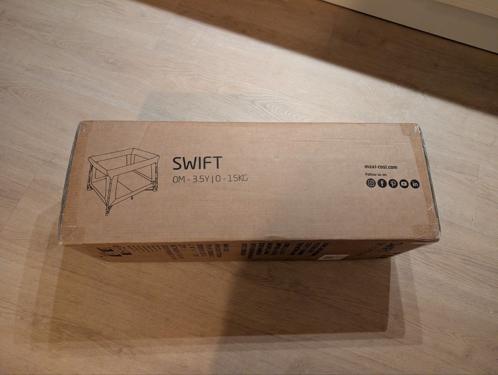 Nieuwe Maxi Cosi Swift 3-in-1 Reiswieg/Box - Beyond Graphite, Kinderen en Baby's, Ophalen of Verzenden, Nieuw, Rechthoekig