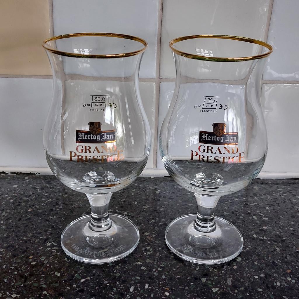 Verschillende Hertog Jan bierglazen, Ophalen of Verzenden, Zo goed als nieuw, Bierglas