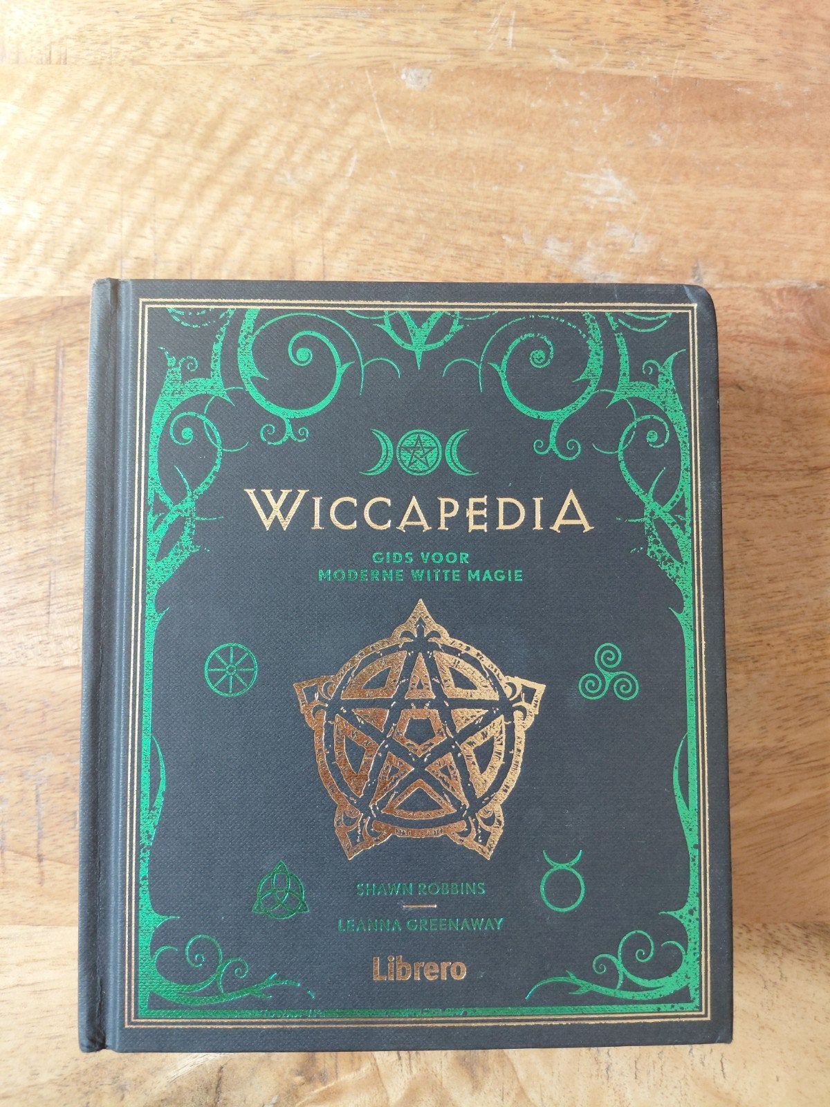 Shawn Robbins-Lea - Wiccapedia, Overige typen, Ophalen of Verzenden, Zo goed als nieuw, Shawn Robbins-Lea