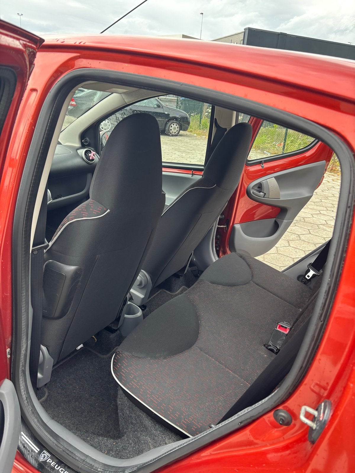 Peugeot 107 1.0 12V 5DR 2-TRONIC 2009, Auto's, Overige kleuren, 4 stoelen, 68 pk, Origineel Nederlands