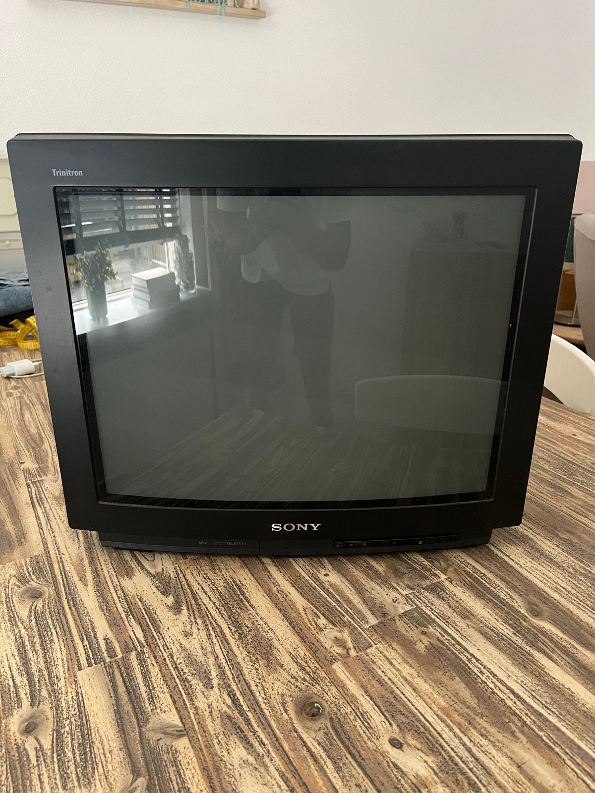 Sony Trinitron KV-X2131D CRT TV met afstandsbediening, Antiek en Kunst, Antiek | Tv's en Audio, Ophalen