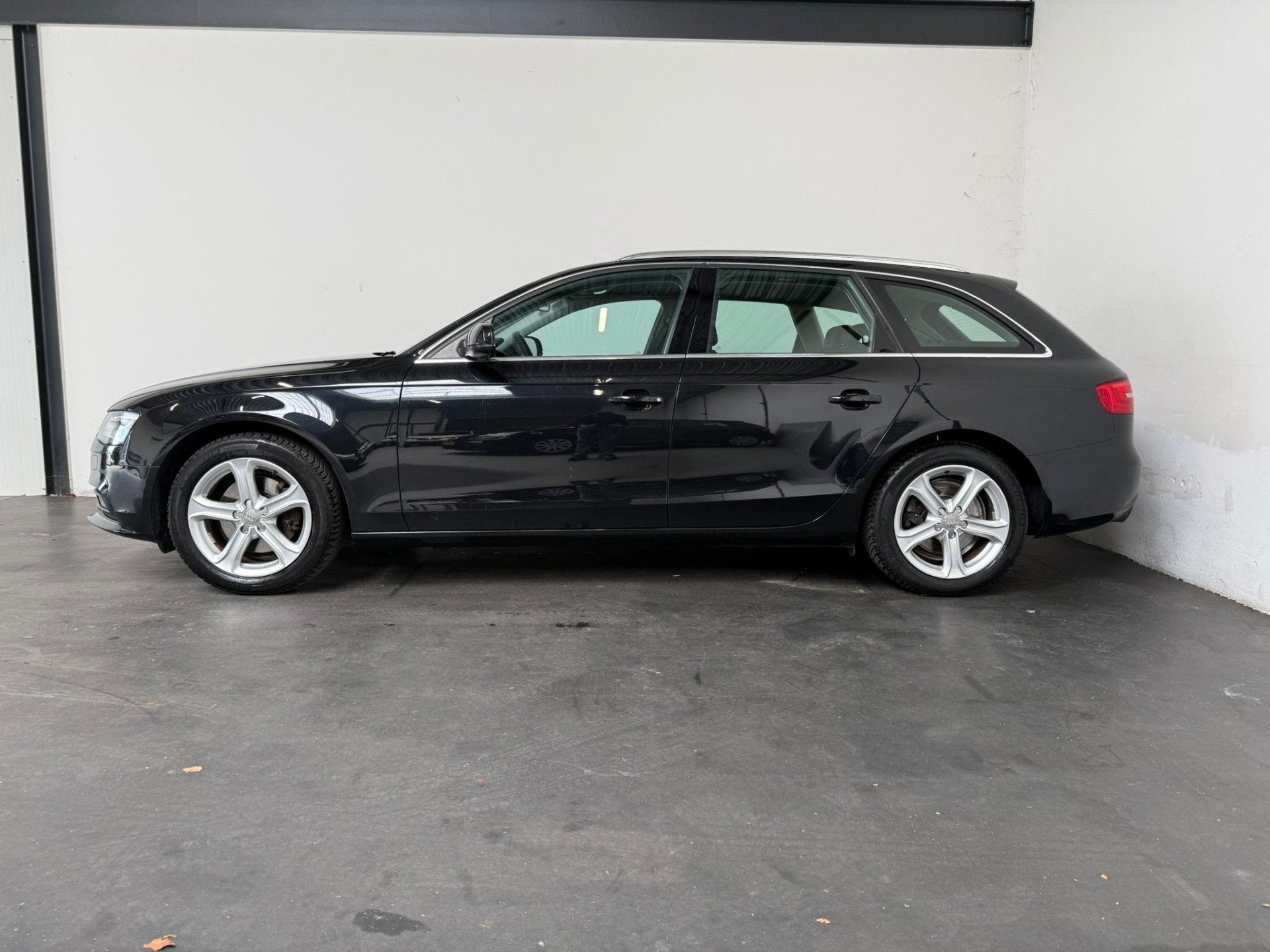 Audi A4 Avant 1.8 TFSI Business Edition (bj 2014, automaat), Auto's, Automatische klimaatregeling, Gebruikt, Euro 6, 4 cilinders