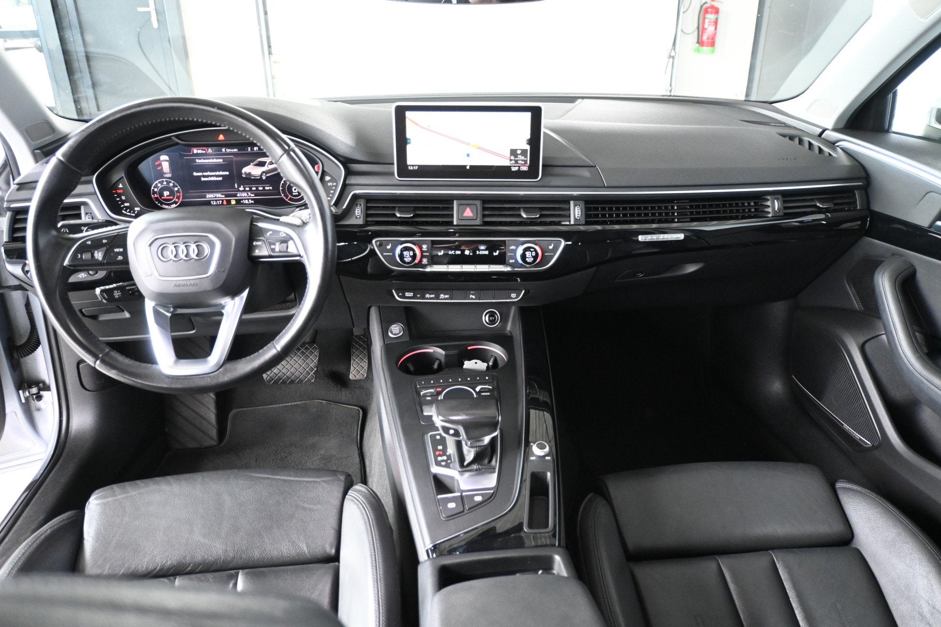 Audi A4 Avant 2.0 TFSI quattro S-Line Automaat Navigatie Pan, Auto's, Automaat, Gebruikt, 4 cilinders, A4