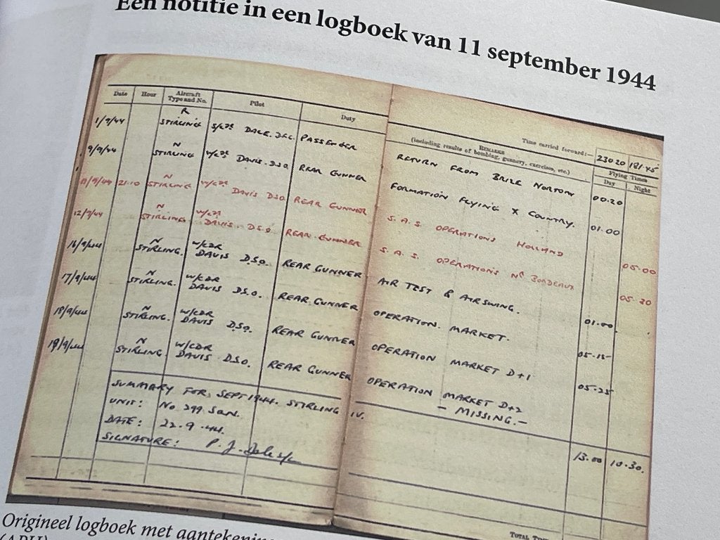 Achter de linies Oorlogsherinneringen van Jedburgh-officier, Ophalen of Verzenden, Landmacht, Nederland, Boek of Tijdschrift