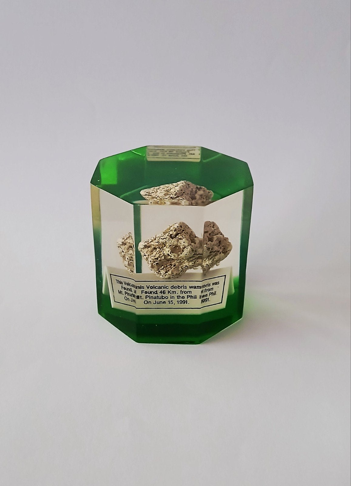 Presse-papier vulkanisch gesteente Pinatubo 1991, Ophalen of Verzenden, Fossiel