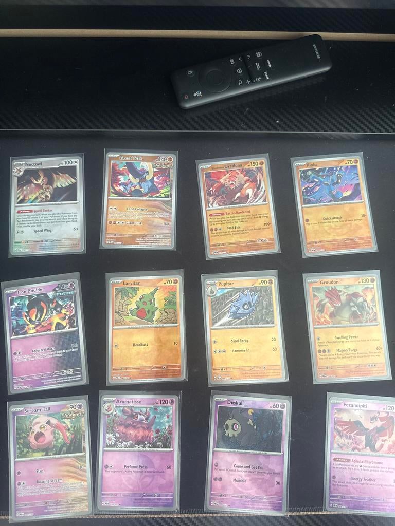 Pokémon kaarten prismatic evolutions pokebal, Ophalen of Verzenden, Zo goed als nieuw, Meerdere kaarten