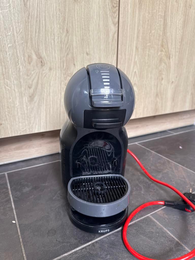 Dolce Gusto Krups koffiezetapparaat - Goede staat, Witgoed en Apparatuur, Koffiezetapparaten, Gebruikt, Koffiepads en cups, Koffiemachine